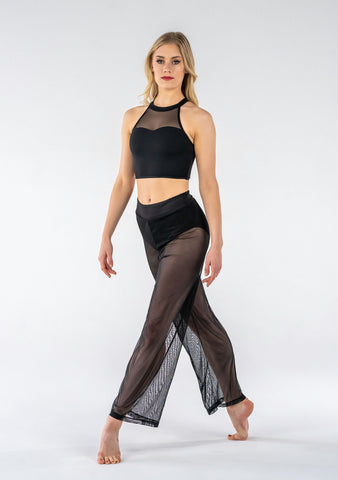 Dance model wearing Studio 7 Mesh Performance Crop black front view